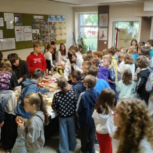 1000045556 Dzień Języków Obcych i kiermasz smakołyków 1000045556 Dzień Języków Obcych i kiermasz smakołyków