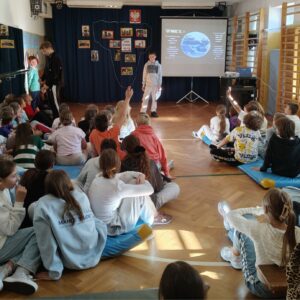 1000045577 Dzień Języków Obcych i kiermasz smakołyków 1000045577 Dzień Języków Obcych i kiermasz smakołyków