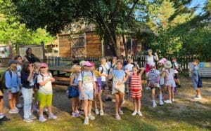 20250905 083647 1 Klasa IZ i IIIK 05.09.2025 na warsztatach w Podlaskim Muzeum Kultury Ludowej 20250905 083647 1 Klasa IZ i IIIK 05.09.2025 na warsztatach w Podlaskim Muzeum Kultury Ludowej