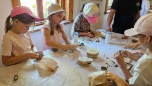 20250905 100100 Klasa IZ i IIIK 05.09.2025 na warsztatach w Podlaskim Muzeum Kultury Ludowej 20250905 100100 Klasa IZ i IIIK 05.09.2025 na warsztatach w Podlaskim Muzeum Kultury Ludowej