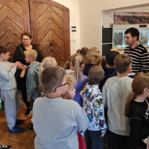 20250924 110230 Wycieczka do Tykocina w ramach projektu pt. „Śladami Wielokulturowego Podlasia – Wędrówki po Dziedzictwie Regionu" 20250924 110230 Wycieczka do Tykocina w ramach projektu pt. „Śladami Wielokulturowego Podlasia – Wędrówki po Dziedzictwie Regionu"