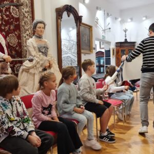 20250924 111658 Wycieczka do Tykocina w ramach projektu pt. „Śladami Wielokulturowego Podlasia – Wędrówki po Dziedzictwie Regionu" 20250924 111658 Wycieczka do Tykocina w ramach projektu pt. „Śladami Wielokulturowego Podlasia – Wędrówki po Dziedzictwie Regionu"