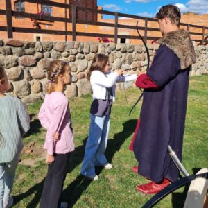 20250924 134625 Wycieczka do Tykocina w ramach projektu pt. „Śladami Wielokulturowego Podlasia – Wędrówki po Dziedzictwie Regionu" 20250924 134625 Wycieczka do Tykocina w ramach projektu pt. „Śladami Wielokulturowego Podlasia – Wędrówki po Dziedzictwie Regionu"