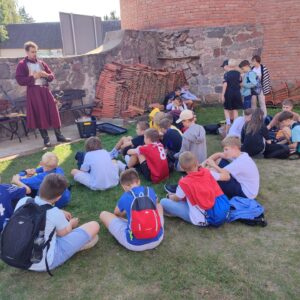 IMG 20250922 131545 Wycieczka do Tykocina w ramach projektu pt. „Śladami Wielokulturowego Podlasia – Wędrówki po Dziedzictwie Regionu" IMG 20250922 131545 Wycieczka do Tykocina w ramach projektu pt. „Śladami Wielokulturowego Podlasia – Wędrówki po Dziedzictwie Regionu"