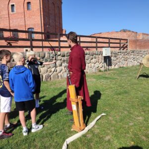 IMG 20250922 134517 Wycieczka do Tykocina w ramach projektu pt. „Śladami Wielokulturowego Podlasia – Wędrówki po Dziedzictwie Regionu" IMG 20250922 134517 Wycieczka do Tykocina w ramach projektu pt. „Śladami Wielokulturowego Podlasia – Wędrówki po Dziedzictwie Regionu"