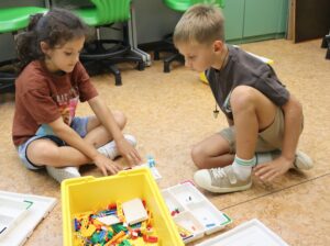 IMG 4869 Koło informatyczne – „Z robotyką za pan brat” zajęcia w kl. 1 – 3 IMG 4869 Koło informatyczne – „Z robotyką za pan brat” zajęcia w kl. 1 – 3