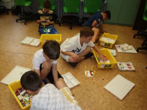 IMG 4877 Koło informatyczne – „Z robotyką za pan brat” IMG 4877 Koło informatyczne – „Z robotyką za pan brat”