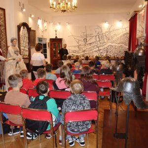 IMG 5095 Wycieczka do Tykocina w ramach projektu pt. „Śladami Wielokulturowego Podlasia – Wędrówki po Dziedzictwie Regionu" IMG 5095 Wycieczka do Tykocina w ramach projektu pt. „Śladami Wielokulturowego Podlasia – Wędrówki po Dziedzictwie Regionu"