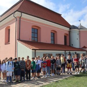 IMG 5131 Wycieczka do Tykocina w ramach projektu pt. „Śladami Wielokulturowego Podlasia – Wędrówki po Dziedzictwie Regionu" IMG 5131 Wycieczka do Tykocina w ramach projektu pt. „Śladami Wielokulturowego Podlasia – Wędrówki po Dziedzictwie Regionu"