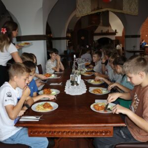 IMG 5155 Wycieczka do Tykocina w ramach projektu pt. „Śladami Wielokulturowego Podlasia – Wędrówki po Dziedzictwie Regionu" IMG 5155 Wycieczka do Tykocina w ramach projektu pt. „Śladami Wielokulturowego Podlasia – Wędrówki po Dziedzictwie Regionu"