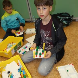 IMG 5173 Koło informatyczne – „Z robotyką za pan brat” w klasach 1-3 IMG 5173 Koło informatyczne – „Z robotyką za pan brat” w klasach 1-3