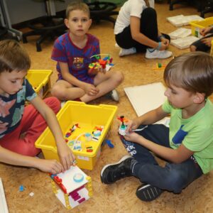 IMG 5179 Koło informatyczne – „Z robotyką za pan brat” w klasach 1-3 IMG 5179 Koło informatyczne – „Z robotyką za pan brat” w klasach 1-3