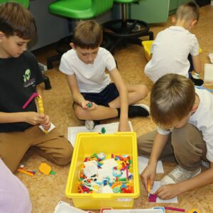 IMG 5195 Koło informatyczne – „Z robotyką za pan brat” w klasach 1-3 IMG 5195 Koło informatyczne – „Z robotyką za pan brat” w klasach 1-3