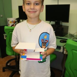 IMG 5205 Koło informatyczne – „Z robotyką za pan brat” w klasach 1-3 IMG 5205 Koło informatyczne – „Z robotyką za pan brat” w klasach 1-3