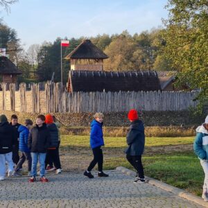 20251022 080744 Wycieczka w ramach projektu ,,Poznajemy Podlaskie'' do Augustowa i okolic klas: 3K i 4L-S 20251022 080744 Wycieczka w ramach projektu ,,Poznajemy Podlaskie'' do Augustowa i okolic klas: 3K i 4L-S