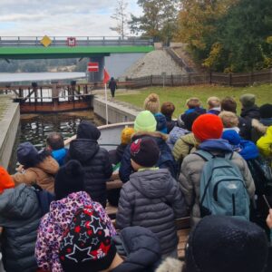 20251022 103458 Wycieczka w ramach projektu ,,Poznajemy Podlaskie'' do Augustowa i okolic klas: 3K i 4L-S 20251022 103458 Wycieczka w ramach projektu ,,Poznajemy Podlaskie'' do Augustowa i okolic klas: 3K i 4L-S