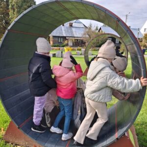 IMG 20251017 WA0057 Wycieczka do Mielnika i Drohiczyna w ramach projektu pt. „Śladami Wielokulturowego Podlasia – Wędrówki po Dziedzictwie Regionu" - kl. 1Z + 2B IMG 20251017 WA0057 Wycieczka do Mielnika i Drohiczyna w ramach projektu pt. „Śladami Wielokulturowego Podlasia – Wędrówki po Dziedzictwie Regionu" - kl. 1Z + 2B