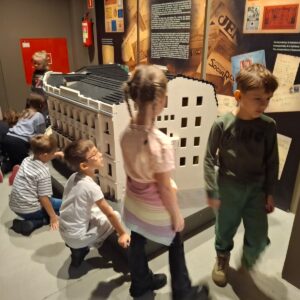 IMG 20251026 WA0009 Realizacja projektu "Śladami Wielokulturowego Podlasia" - Centrum Ludwika Zamenhofa – kl. 1Z IMG 20251026 WA0009 Realizacja projektu "Śladami Wielokulturowego Podlasia" - Centrum Ludwika Zamenhofa – kl. 1Z