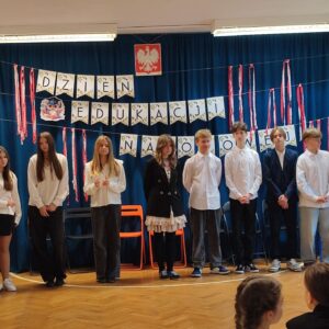 IMG 20251013 130104 UROCZYSTA AKADEMIA Z OKAZJI DNIA EDUKACJI NARODOWEJ IMG 20251013 130104 UROCZYSTA AKADEMIA Z OKAZJI DNIA EDUKACJI NARODOWEJ