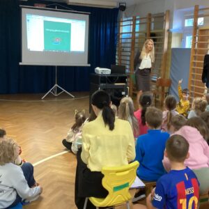 IMG 2580 „Bajeczni Adwokaci" w naszej szkole! IMG 2580 „Bajeczni Adwokaci" w naszej szkole!