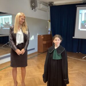 IMG 2611 „Bajeczni Adwokaci" w naszej szkole! IMG 2611 „Bajeczni Adwokaci" w naszej szkole!