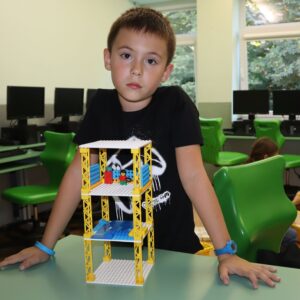 IMG 5251 Koło informatyczne – „Z robotyką za pan brat” w klasach 1-3 IMG 5251 Koło informatyczne – „Z robotyką za pan brat” w klasach 1-3