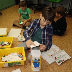 IMG 5329 Koło informatyczne – „Z robotyką za pan brat” w klasach 1-3 IMG 5329 Koło informatyczne – „Z robotyką za pan brat” w klasach 1-3