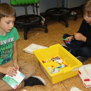 IMG 5330 Koło informatyczne – „Z robotyką za pan brat” w klasach 1-3 IMG 5330 Koło informatyczne – „Z robotyką za pan brat” w klasach 1-3