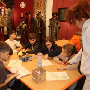 IMG 5416 Wycieczka do Mielnika i Drohiczyna w ramach projektu pt. „Śladami Wielokulturowego Podlasia – Wędrówki po Dziedzictwie Regionu" - kl. 3K + 2S IMG 5416 Wycieczka do Mielnika i Drohiczyna w ramach projektu pt. „Śladami Wielokulturowego Podlasia – Wędrówki po Dziedzictwie Regionu" - kl. 3K + 2S