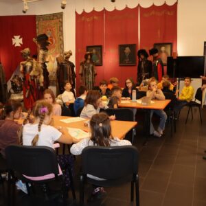 IMG 5422 Wycieczka do Mielnika i Drohiczyna w ramach projektu pt. „Śladami Wielokulturowego Podlasia – Wędrówki po Dziedzictwie Regionu" - kl. 3K + 2S IMG 5422 Wycieczka do Mielnika i Drohiczyna w ramach projektu pt. „Śladami Wielokulturowego Podlasia – Wędrówki po Dziedzictwie Regionu" - kl. 3K + 2S