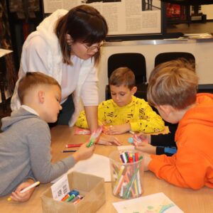 IMG 5430 Wycieczka do Mielnika i Drohiczyna w ramach projektu pt. „Śladami Wielokulturowego Podlasia – Wędrówki po Dziedzictwie Regionu" - kl. 3K + 2S IMG 5430 Wycieczka do Mielnika i Drohiczyna w ramach projektu pt. „Śladami Wielokulturowego Podlasia – Wędrówki po Dziedzictwie Regionu" - kl. 3K + 2S