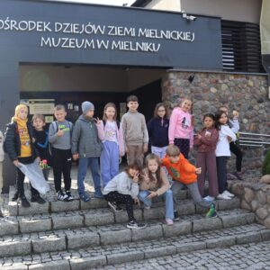 IMG 5451 Wycieczka do Mielnika i Drohiczyna w ramach projektu pt. „Śladami Wielokulturowego Podlasia – Wędrówki po Dziedzictwie Regionu" - kl. 3K + 2S IMG 5451 Wycieczka do Mielnika i Drohiczyna w ramach projektu pt. „Śladami Wielokulturowego Podlasia – Wędrówki po Dziedzictwie Regionu" - kl. 3K + 2S