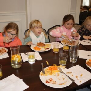 IMG 5526 Wycieczka do Mielnika i Drohiczyna w ramach projektu pt. „Śladami Wielokulturowego Podlasia – Wędrówki po Dziedzictwie Regionu" - kl. 3K + 2S IMG 5526 Wycieczka do Mielnika i Drohiczyna w ramach projektu pt. „Śladami Wielokulturowego Podlasia – Wędrówki po Dziedzictwie Regionu" - kl. 3K + 2S