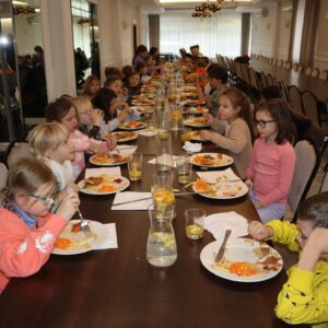 IMG 5527 Wycieczka do Mielnika i Drohiczyna w ramach projektu pt. „Śladami Wielokulturowego Podlasia – Wędrówki po Dziedzictwie Regionu" - kl. 3K + 2S IMG 5527 Wycieczka do Mielnika i Drohiczyna w ramach projektu pt. „Śladami Wielokulturowego Podlasia – Wędrówki po Dziedzictwie Regionu" - kl. 3K + 2S