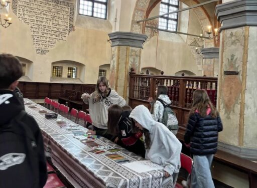 tykocin 1 Wycieczka kl. 7L, 7M i 8A do Tykocina w ramach projektu pt. „Śladami Wielokulturowego Podlasia – Wędrówki po Dziedzictwie Regionu" tykocin 1 Wycieczka kl. 7L, 7M i 8A do Tykocina w ramach projektu pt. „Śladami Wielokulturowego Podlasia – Wędrówki po Dziedzictwie Regionu"