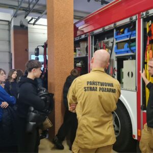 20251103 115327 Wycieczka dydaktyczna klasy 8 do Jednostki Ratowniczo-Gaśniczej nr 1 w Białymstoku 20251103 115327 Wycieczka dydaktyczna klasy 8 do Jednostki Ratowniczo-Gaśniczej nr 1 w Białymstoku