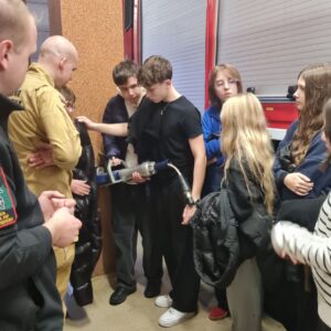 20251103 120556 Wycieczka dydaktyczna klasy 8 do Jednostki Ratowniczo-Gaśniczej nr 1 w Białymstoku 20251103 120556 Wycieczka dydaktyczna klasy 8 do Jednostki Ratowniczo-Gaśniczej nr 1 w Białymstoku