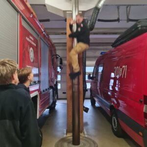 20251103 123946 Wycieczka dydaktyczna klasy 8 do Jednostki Ratowniczo-Gaśniczej nr 1 w Białymstoku 20251103 123946 Wycieczka dydaktyczna klasy 8 do Jednostki Ratowniczo-Gaśniczej nr 1 w Białymstoku