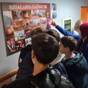 20251103 124308 Wycieczka dydaktyczna klasy 8 do Jednostki Ratowniczo-Gaśniczej nr 1 w Białymstoku 20251103 124308 Wycieczka dydaktyczna klasy 8 do Jednostki Ratowniczo-Gaśniczej nr 1 w Białymstoku