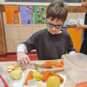 20251125 141735 Warsztaty w kl. 2B w ramach projektu "Śladami Wielokulturowego Podlasia" 20251125 141735 Warsztaty w kl. 2B w ramach projektu "Śladami Wielokulturowego Podlasia"