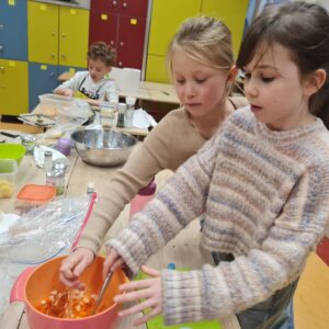 20251125 144117 Warsztaty w kl. 2B w ramach projektu "Śladami Wielokulturowego Podlasia" 20251125 144117 Warsztaty w kl. 2B w ramach projektu "Śladami Wielokulturowego Podlasia"