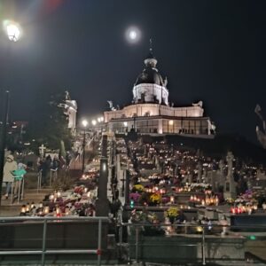 IMG 20251101 183923 Uroczystość Wszystkich Świętych IMG 20251101 183923 Uroczystość Wszystkich Świętych