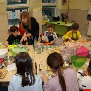 IMG 6610 Warsztaty kulinarne w kl. 2S w ramach projektu "Śladami Wielokulturowego Podlasia" IMG 6610 Warsztaty kulinarne w kl. 2S w ramach projektu "Śladami Wielokulturowego Podlasia"