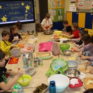 IMG 6611 Warsztaty kulinarne w kl. 2S w ramach projektu "Śladami Wielokulturowego Podlasia" IMG 6611 Warsztaty kulinarne w kl. 2S w ramach projektu "Śladami Wielokulturowego Podlasia"