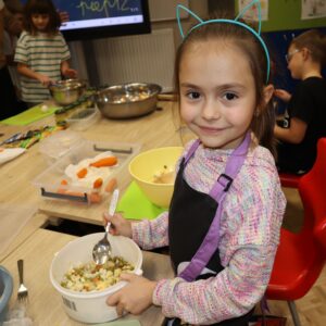 IMG 6629 Warsztaty kulinarne w kl. 2S w ramach projektu "Śladami Wielokulturowego Podlasia" IMG 6629 Warsztaty kulinarne w kl. 2S w ramach projektu "Śladami Wielokulturowego Podlasia"