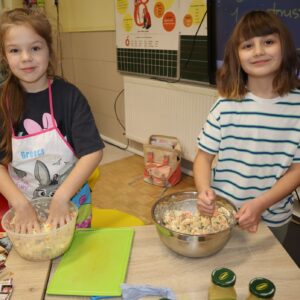 IMG 6654 Warsztaty kulinarne w kl. 2S w ramach projektu "Śladami Wielokulturowego Podlasia" IMG 6654 Warsztaty kulinarne w kl. 2S w ramach projektu "Śladami Wielokulturowego Podlasia"