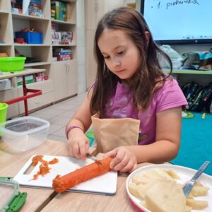 20251127 141429 Warsztaty w kl. 1Z w ramach projektu "Śladami Wielokulturowego Podlasia" 20251127 141429 Warsztaty w kl. 1Z w ramach projektu "Śladami Wielokulturowego Podlasia"