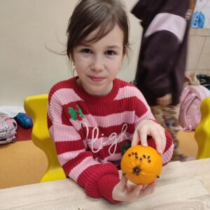 IMG 20251218 122504 Warsztaty świąteczne w klasie 2B IMG 20251218 122504 Warsztaty świąteczne w klasie 2B