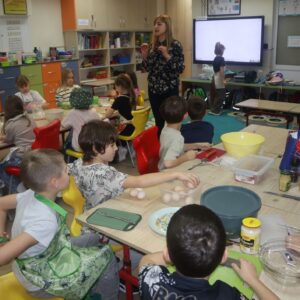 IMG 6899 Warsztaty w kl. 1Z w ramach projektu "Śladami Wielokulturowego Podlasia" IMG 6899 Warsztaty w kl. 1Z w ramach projektu "Śladami Wielokulturowego Podlasia"