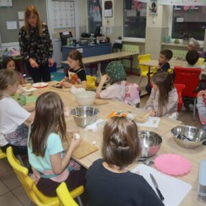 IMG 6903 Warsztaty w kl. 1Z w ramach projektu "Śladami Wielokulturowego Podlasia" IMG 6903 Warsztaty w kl. 1Z w ramach projektu "Śladami Wielokulturowego Podlasia"